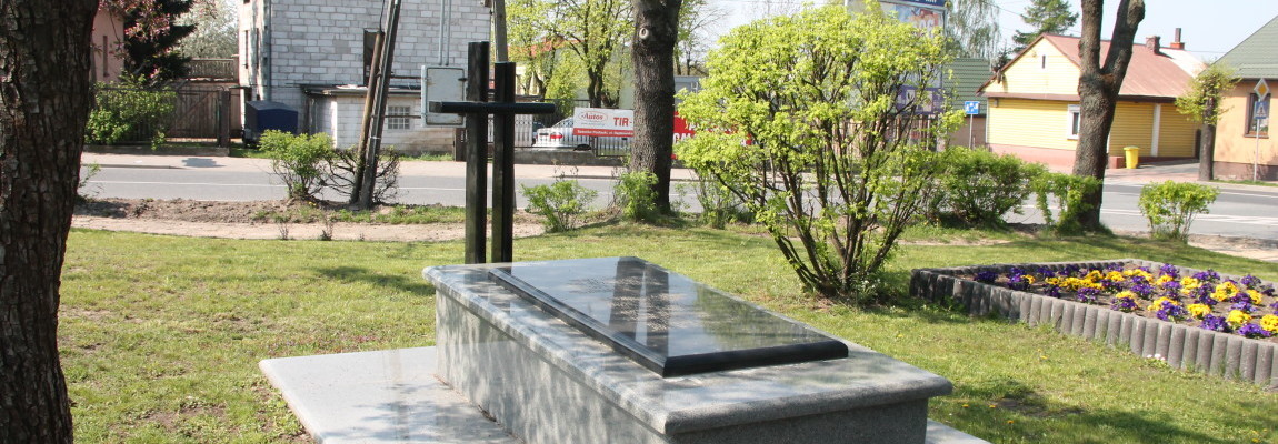 The monument commemorating the execution of the Polish population in October 1943